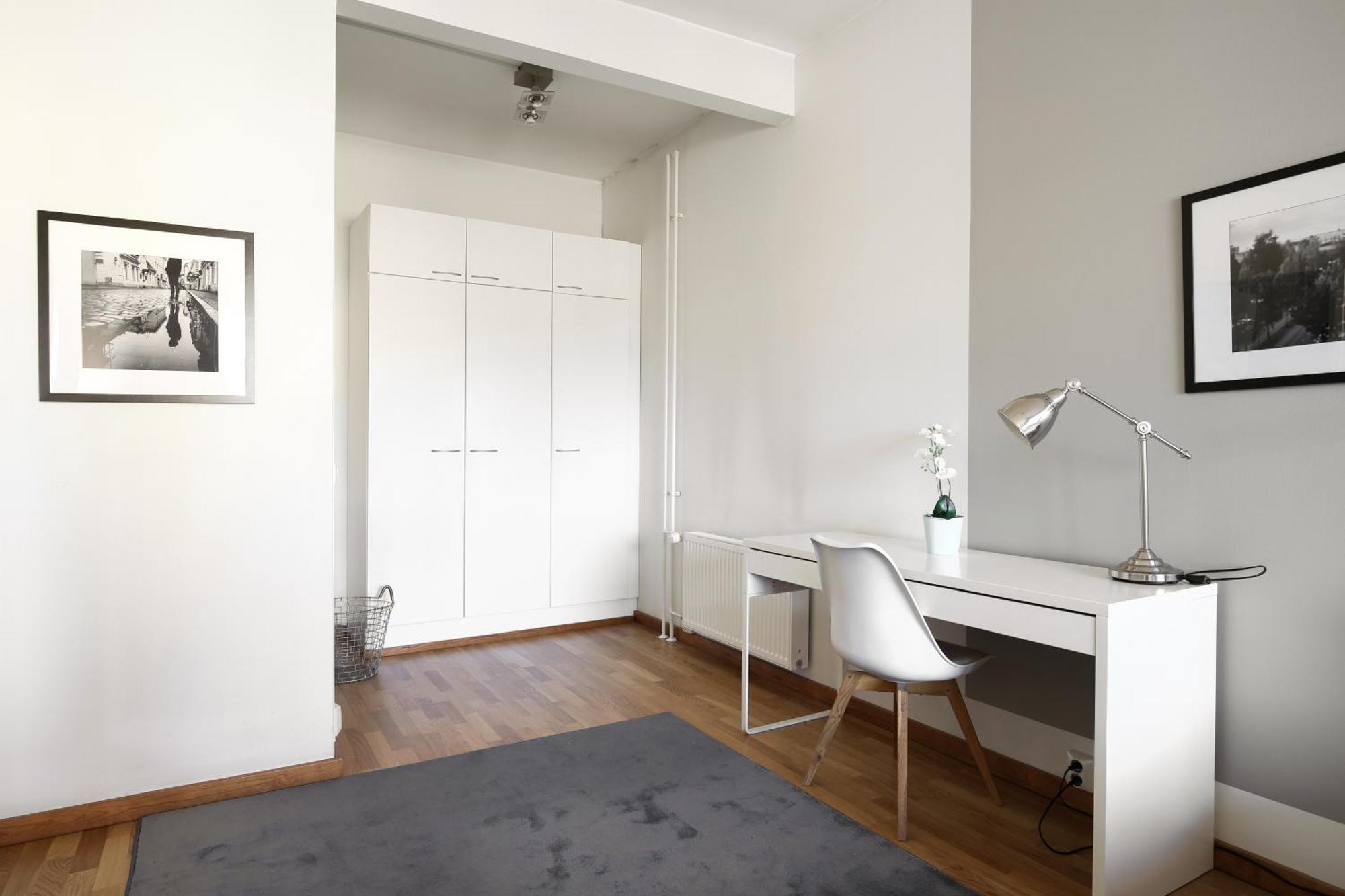 Kotimaailma Apartments Kamppi - Spacious 1Br Хелзинки Екстериор снимка